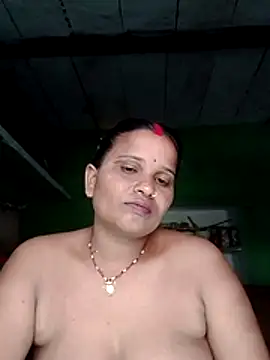Shivani09900 live