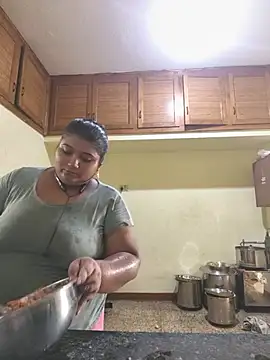 meenaqueen live