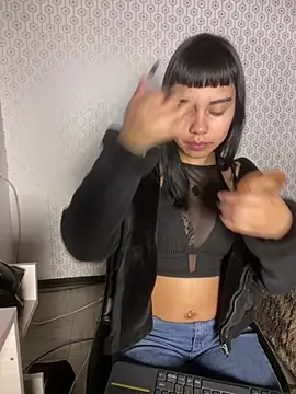 AntonellaCooper_Pink live