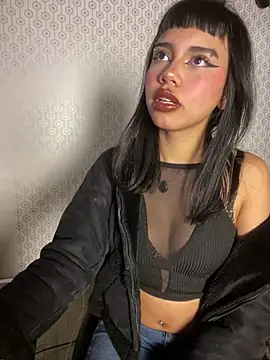 AntonellaCooper_Pink live