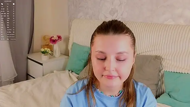 LorriMonz live