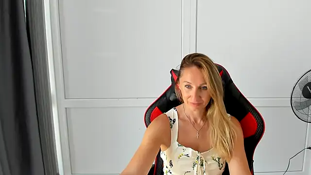 LilyDreamm live
