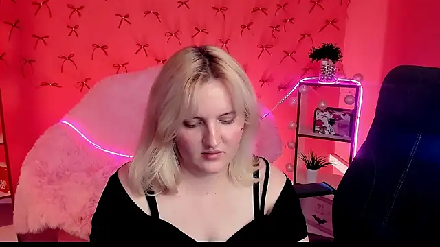 KathyBriggs live