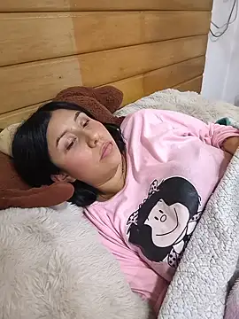 Nohemi_louse live