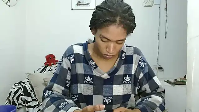 angelamarie1 live