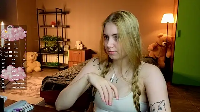 CristyHibbits live