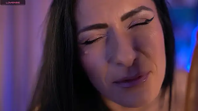 RaisaVawn live