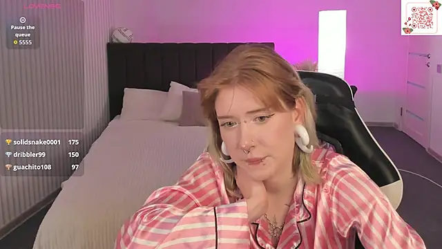 Elira_Vane live