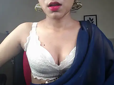 Xo_maya live