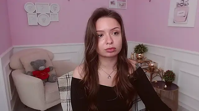 LucySkilar live