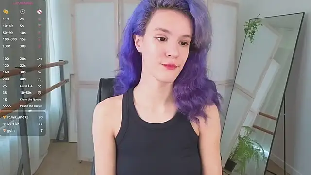 AuraLaunni live