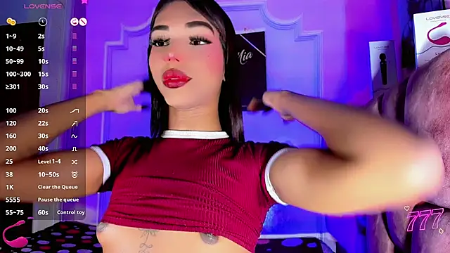 Mia_Castro_xx live