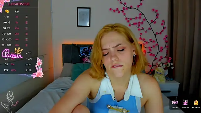 DellaRows live