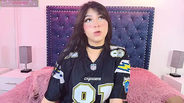 Salem_skyler_ live