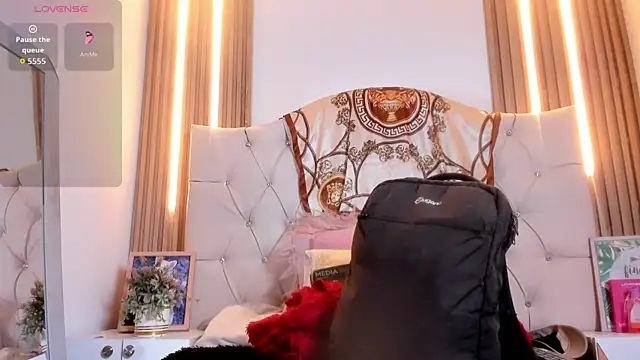 Alexa_Bravva live