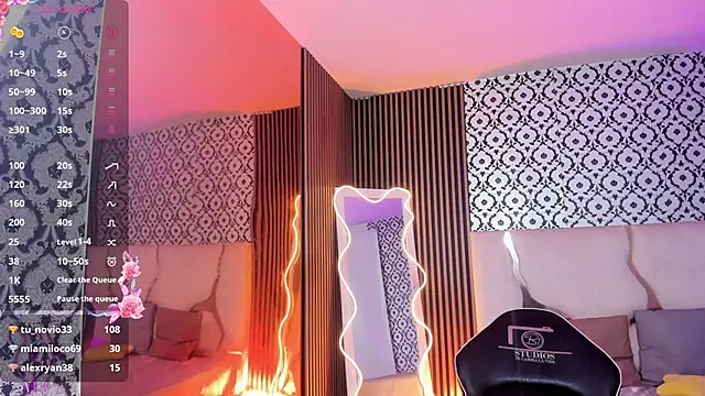 CYRUS_TAY live