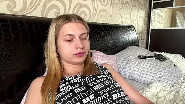 JeneeEady live