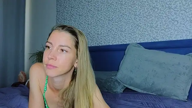 Kristi_Wolf live