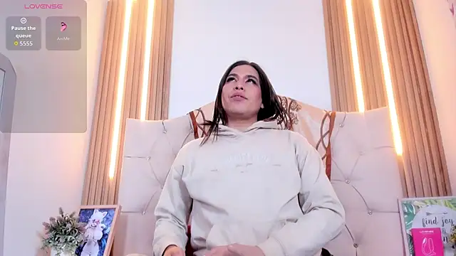 Alexa_Bravva live