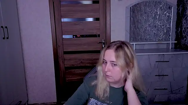 Kristy-Max live