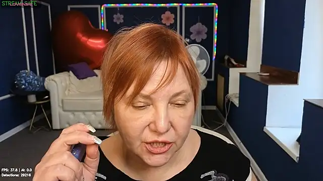 Kira_Kenett live