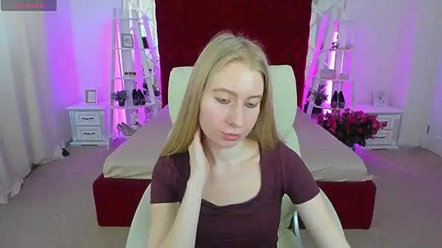 Alina_Blonde live