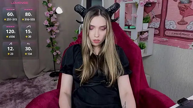 NocturneHuntress live