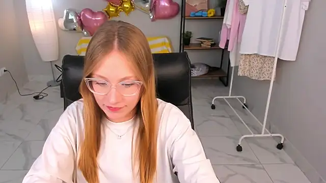 Elizabeth_Hunt live