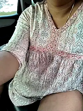 LouleyRani_ live