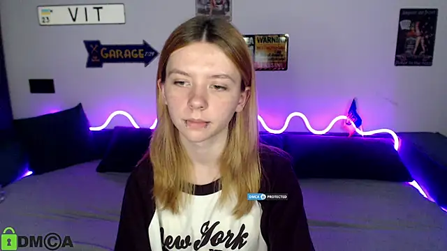 CarolInWonderland live