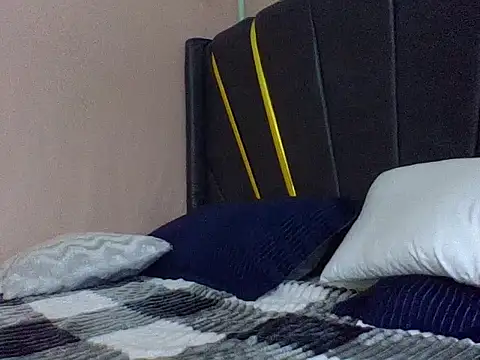 Curvyqueeh live
