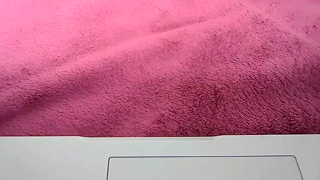 Priscilla690 live
