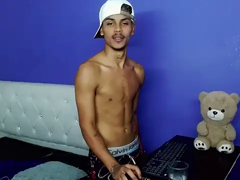 Angel_foxc13 live