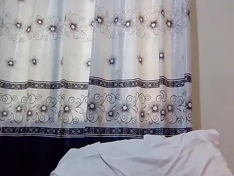 MissCurvey1 live
