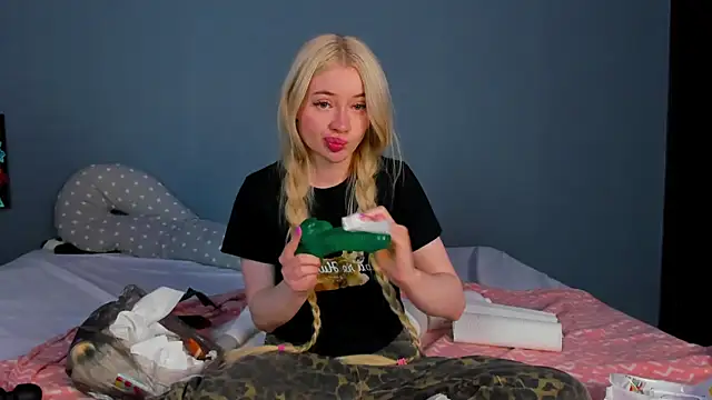 Lillie_Berry live
