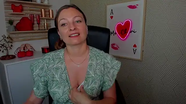 angelaSamt live