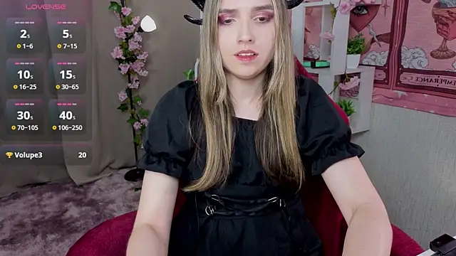 NocturneHuntress live