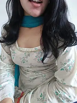 zoya_baby_ live