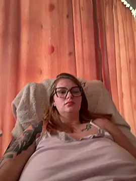 Lunna_Azure live