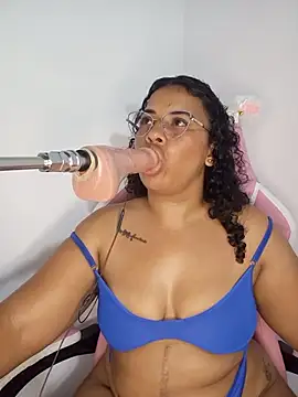 Bigass_Curly02 live