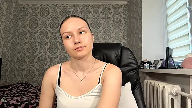 ShaylaChong live