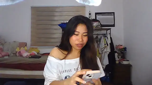 CathleenLaurole live