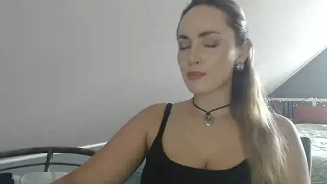 ScarlettSensitive live