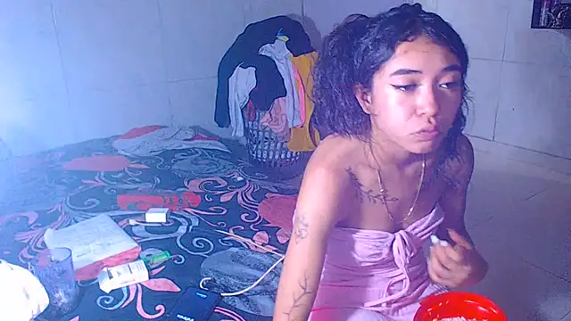 Triogirlhorny_ live
