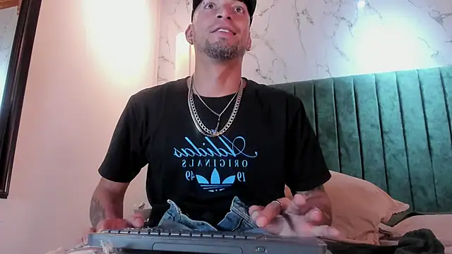 DrakeNeumann live