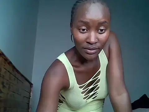 Secretary_sandie live