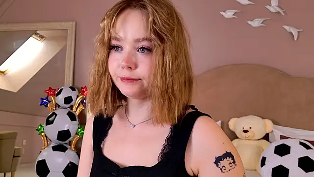 ElaraVance live