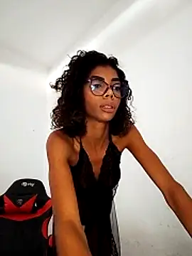 ElisaBoyer live