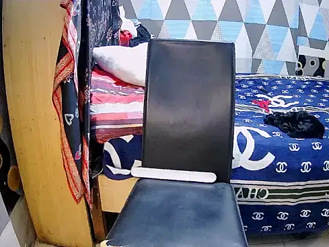 Trish_CurveCock live