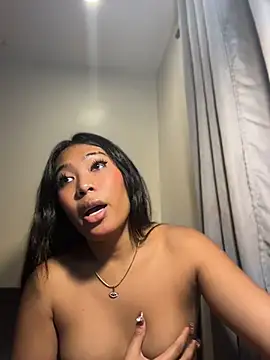 hugecock_tamira live